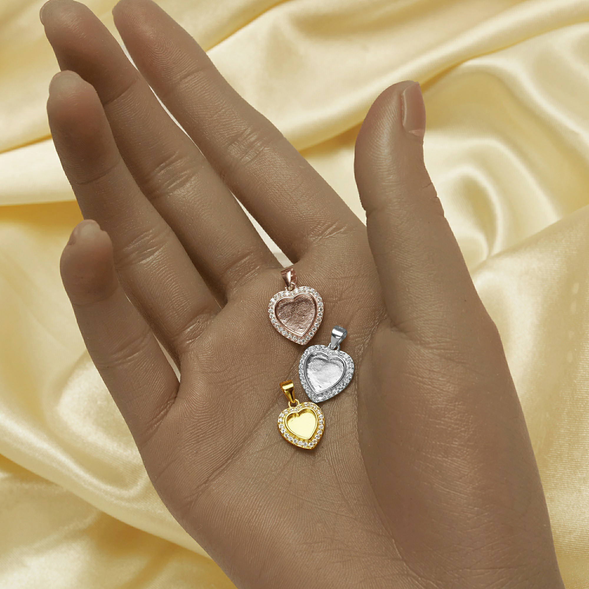 Keepsake Mother Milk Resin Hal - Bezels Set Pendant 评论和价格