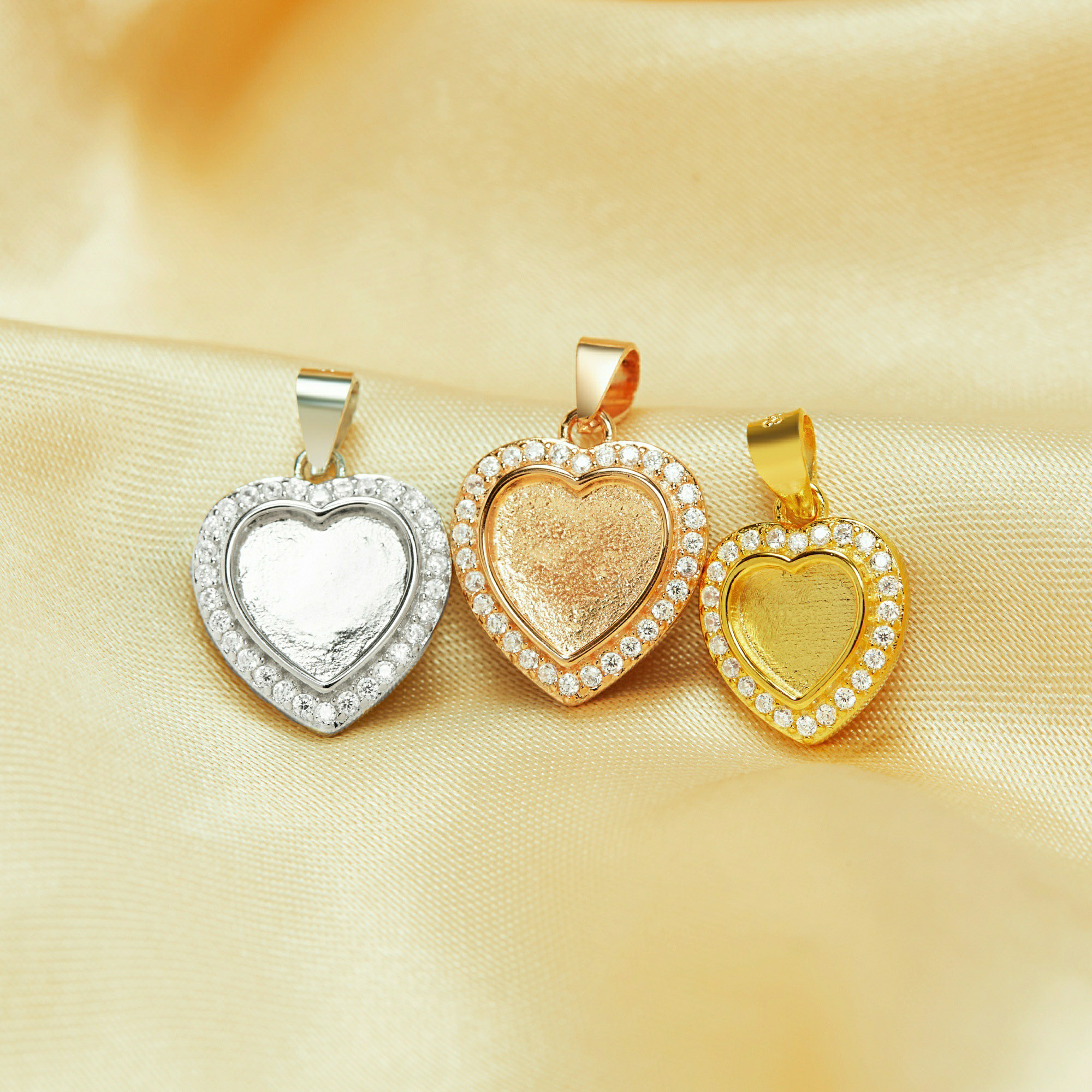Keepsake Mother Milk Resin Hal - Bezels Set Pendant 评论和价格